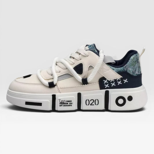 Snurky 020 weiße Sneaker mit blauen Details – klassischer Look und leichter Komfort
