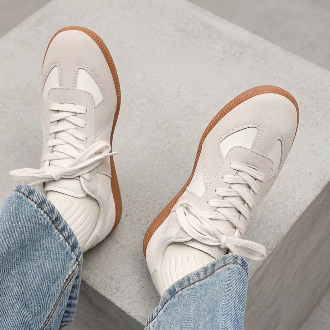 SNURKY GAT Vintage Sneaker Weiß/Gum am Fuß – getragen