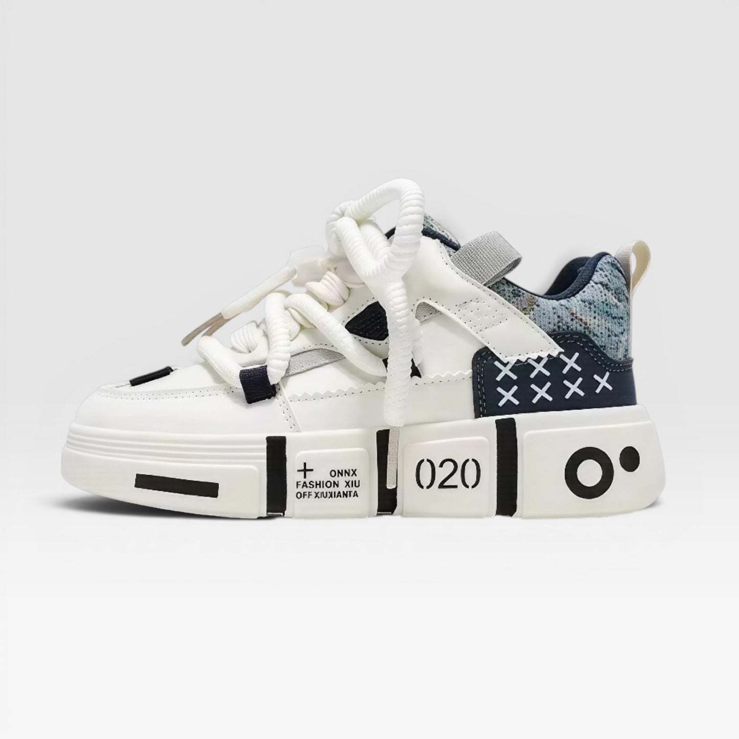Snurky 020 Kinder Sneaker weiß mit blau Details – breite Zehenbox, leicht und bequem für Mädchen & Jungen