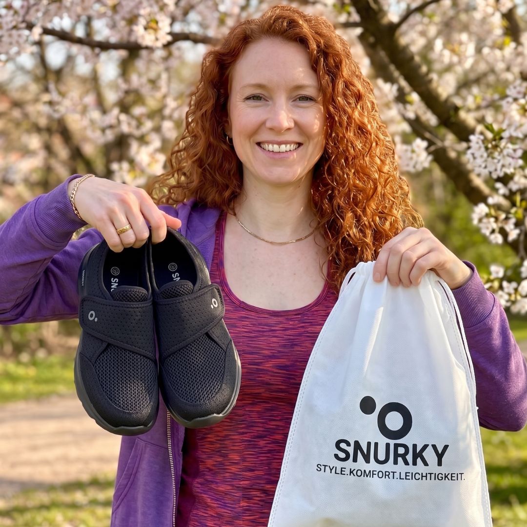 Kundin mit Snurky 360 Komfortschuhe — keine geschwollenen Füße mehr